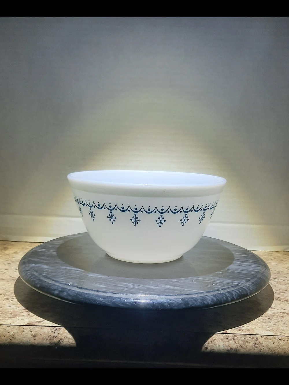 Pyrex Blue Garland Snowflake Mixing Bowl Set